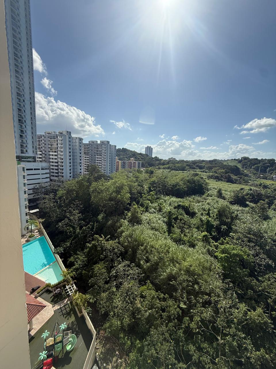 Apartamento Tumba Muerto — Vista y piscina